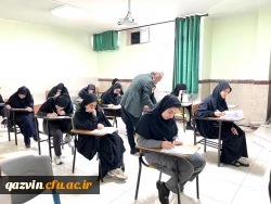 معاون آموزشی و تحصیلات تکمیلی سازمان مرکزی از روند برگزاری امتحانات استان قزوین بازدید نمود. 5