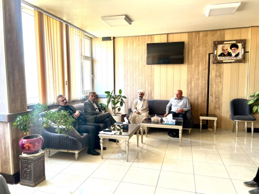 معاون آموزشی و تحصیلات تکمیلی سازمان مرکزی از روند برگزاری امتحانات استان قزوین بازدید نمود. 7