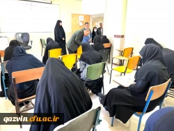 معاون آموزشی و تحصیلات تکمیلی سازمان مرکزی از روند برگزاری امتحانات استان قزوین بازدید نمود. 9