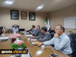 دکتر اصغری در اولین روز انتصاب، جلسه هماهنگی شروع نیمسال تحصیلی را در شبانگاه ۲۲ شهریور ماه با حضور مدیران دانشگاه تشکیل داد. 3