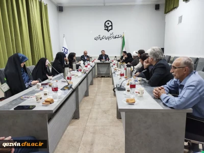 در آستانه شروع سال تحصیلی، نشست اعضای هیات علمی با حضور سرپرست امور پردیس های دانشگاه فرهنگیان استان قزوین، اعضای هیات علمی و استادان پیشکسوت برگزار شد.
