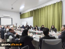 در آستانه شروع سال تحصیلی، نشست اعضای هیات علمی با حضور سرپرست امور پردیس های دانشگاه فرهنگیان استان قزوین، اعضای هیات علمی و استادان پیشکسوت برگزار شد.
 3