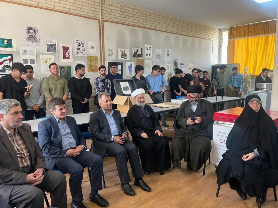 افتتاح کارگاه هنر دانشگاه فرهنگیان قزوین با حضور معاون پژوهشی کشور؛ دکتر موسوی: هنر هرگز جای خود را به هوش مصنوعی نمی دهد 4