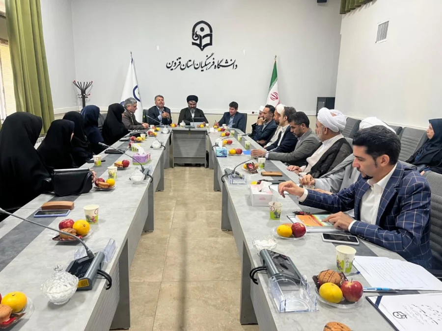 افتتاح کارگاه هنر دانشگاه فرهنگیان قزوین با حضور معاون پژوهشی کشور؛ دکتر موسوی: هنر هرگز جای خود را به هوش مصنوعی نمی دهد 5