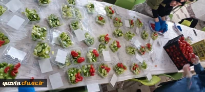 توزیع سالاد فصل در وعده ناهار؛ گامی در جهت کیفیت بخشی به تغذیه دانشجومعلمان به همت معاونت فرهنگی و دانشجویی