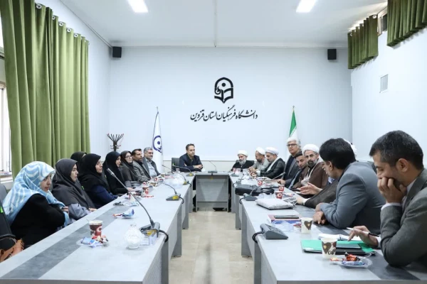 نشست بصیرتی اساتید دانشگاه فرهنگیان قزوین با محوریت یوم الله ۱۳ آبان و رسالت معلمی 2