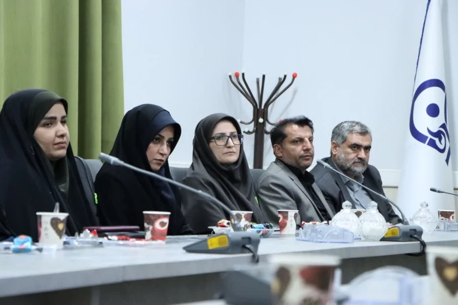 نشست بصیرتی اساتید دانشگاه فرهنگیان قزوین با محوریت یوم الله ۱۳ آبان و رسالت معلمی 8