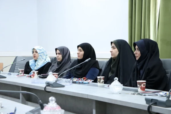 نشست بصیرتی اساتید دانشگاه فرهنگیان قزوین با محوریت یوم الله ۱۳ آبان و رسالت معلمی 9