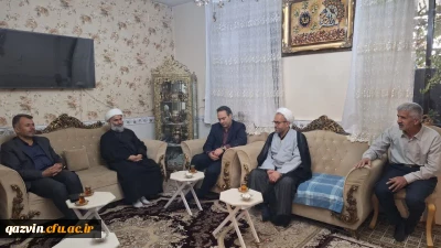 به مناسبت هفته بسیج و به همت بسیج اساتید و کارکنان و ستاد شاهد و ایثارگران، جمعی از مسئولین دانشگاه فرهنگیان استان قزوین با خانواده دانشجومعلم شهید شمس الله شفیعی اصل دیدار نمودند. 