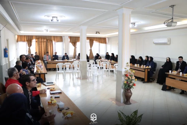 شورای اداری دانشگاه فرهنگیان استان قزوین با حضور حجت الاسلام و المسلمین عین اله عابدی مشاور رئیس دانشگاه در امور دانشگاه های استان تشکیل شد 5