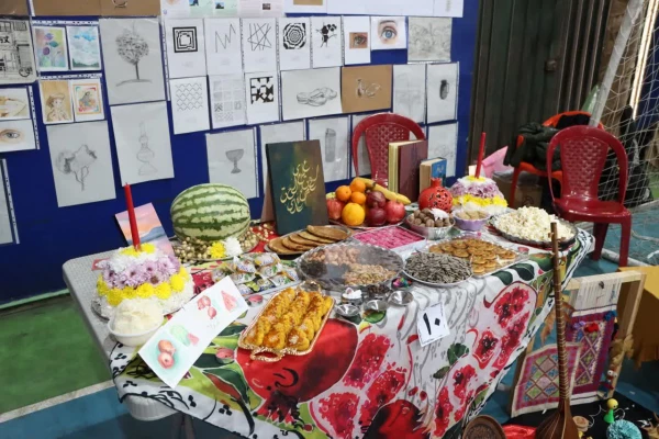  نمایشگاه آثار هنری دانشجومعلمان خواهر به مناسبت شب یلدا  2