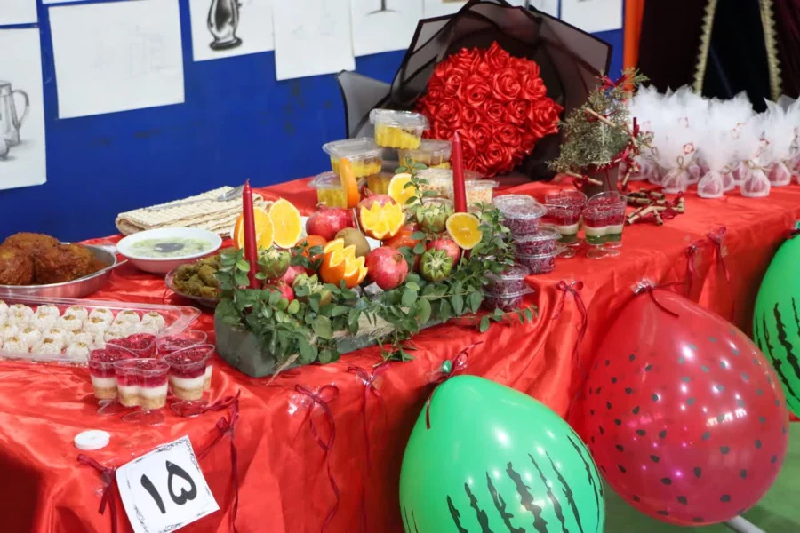  نمایشگاه آثار هنری دانشجومعلمان خواهر به مناسبت شب یلدا  10