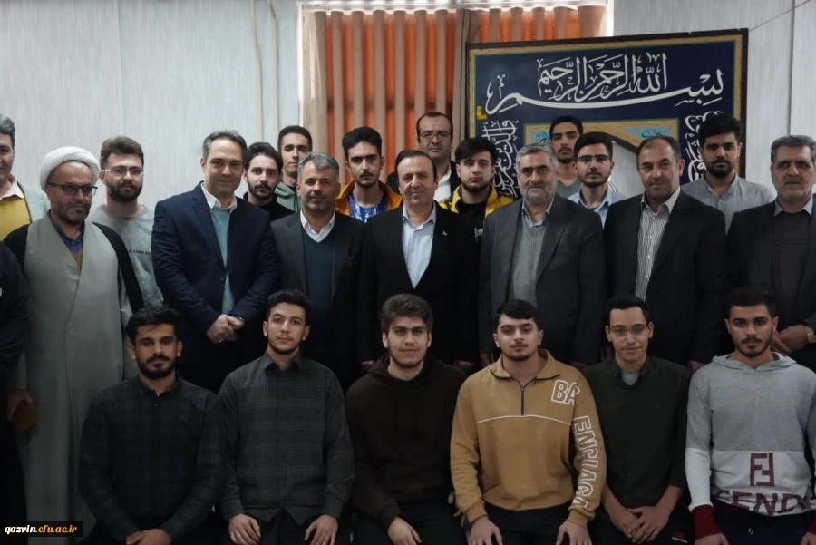 استاندار قزوین در آستانه شب یلدا با دانشجویان دانشگاه فرهنگیان دیدار کرد 2
