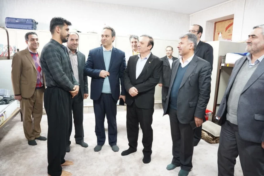 استاندار قزوین در آستانه شب یلدا با دانشجویان دانشگاه فرهنگیان دیدار کرد 4