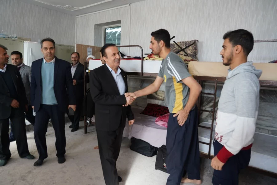 استاندار قزوین در آستانه شب یلدا با دانشجویان دانشگاه فرهنگیان دیدار کرد 7