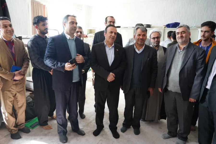 استاندار قزوین در آستانه شب یلدا با دانشجویان دانشگاه فرهنگیان دیدار کرد 8