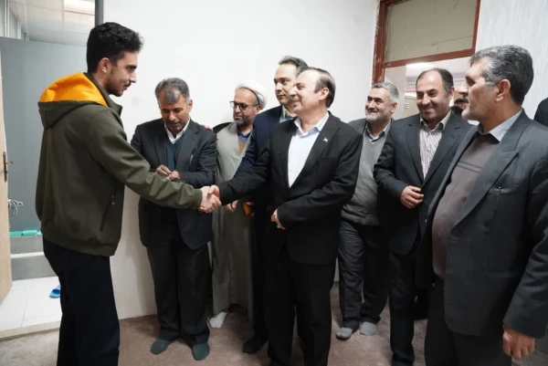 استاندار قزوین در آستانه شب یلدا با دانشجویان دانشگاه فرهنگیان دیدار کرد 9