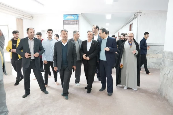 استاندار قزوین در آستانه شب یلدا با دانشجویان دانشگاه فرهنگیان دیدار کرد 11