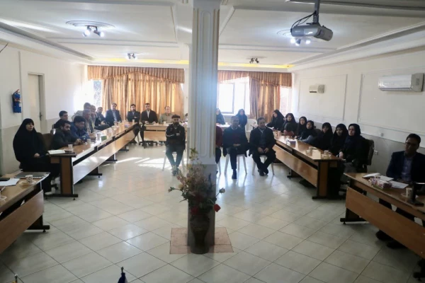 تأکید شورای اداری دانشگاه بر شفافیت، شایسته سالاری و استقرار ساختار جدید با رویکرد برنامه محور 3