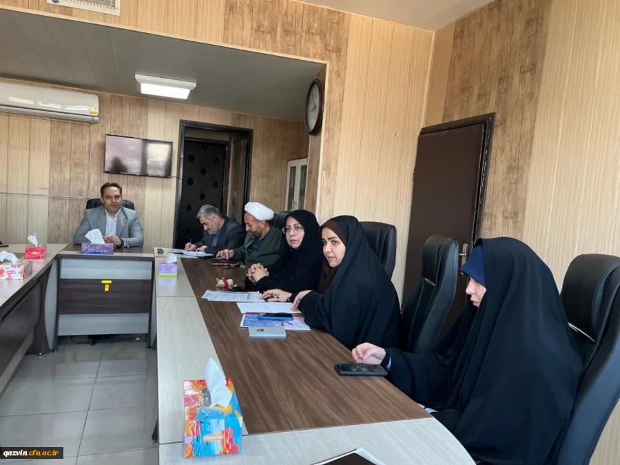 شورای فرهنگی دانشگاه فرهنگیان استان قزوین به ریاست سرپرست جدید دانشگاه برگزار شد  5